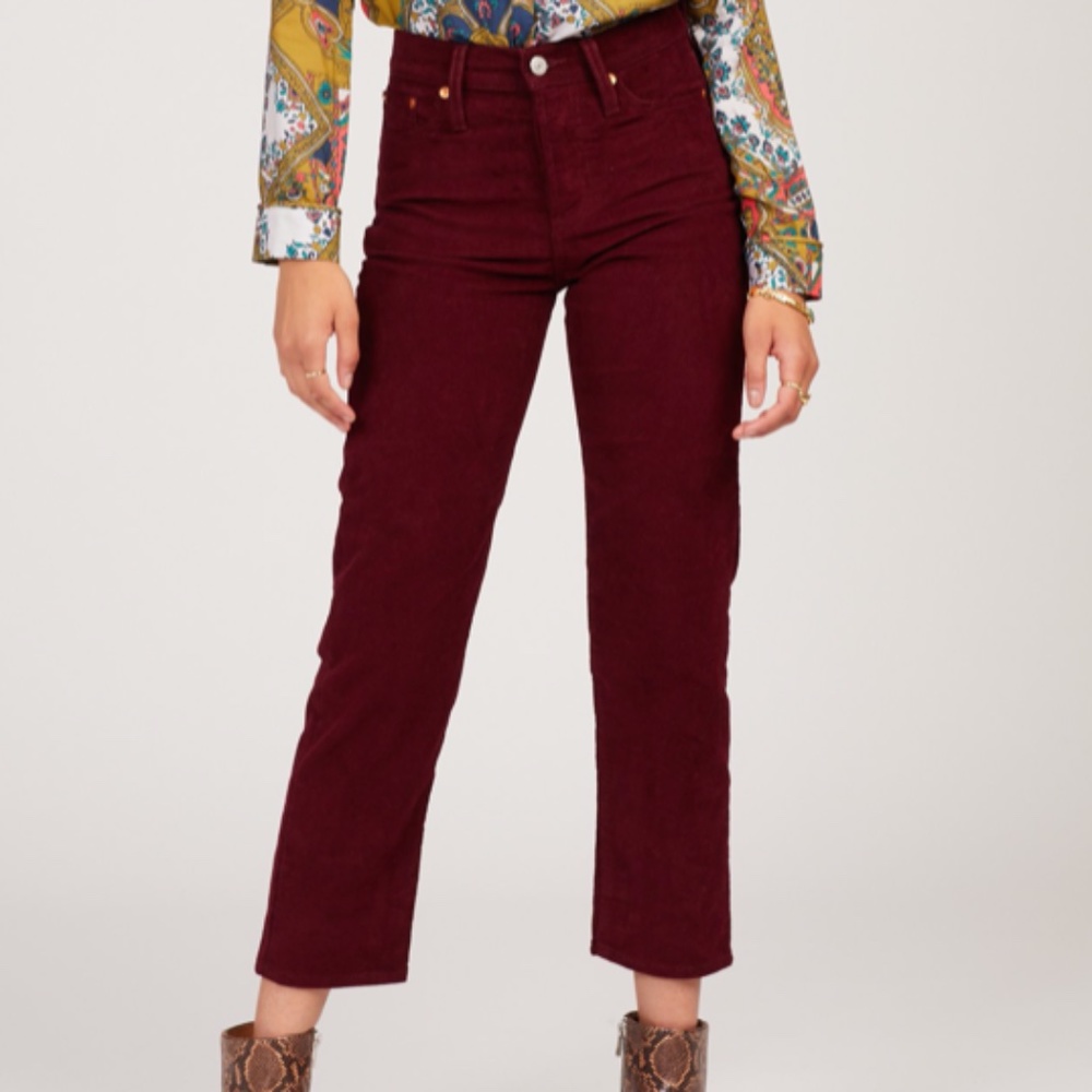 🌟HP🌟Wedgie Fit Corduroy Levi’s